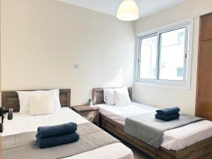 Serenity Sunset Holiday Apt - Larnaca