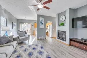 Updated Omaha Condo - 15 Miles to Downtown! - Blair
