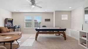 Spacious house in Star with game room