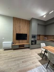 Denny's Apartment New Bazaar Delight Premium