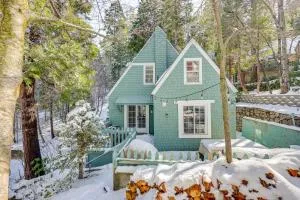 Walkable Green Gables Cottage in Lake Arrowhead - ليك أروهيد