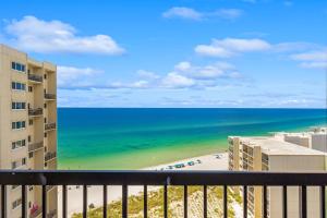 Stunning condo in Pinnacle Port, Panama City Beach