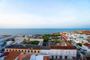Renovated with ocean view in historic center!