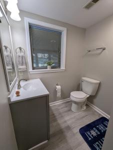 Lakefront sunsets-Large dock-Game room-Kyaks-SUP