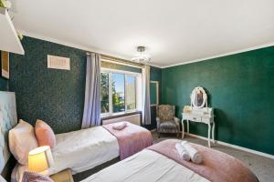 5 bedroom House for Contractors,Workers,Relocation,Insurance,Free Parking, Cottesloe