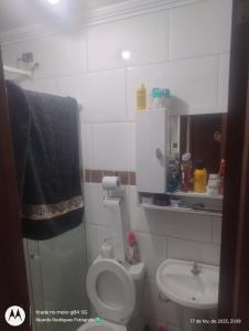 1 Quarto sala cozinha e banheiro