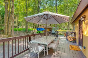 Game Room & Hot Tub: ‘Pine Bear Pocono Lake Cabin