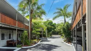 Coconut Palms King One Bedroom Apartment - Scarness