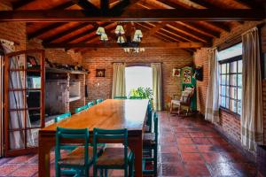 CLARA EN EL CERRO casa