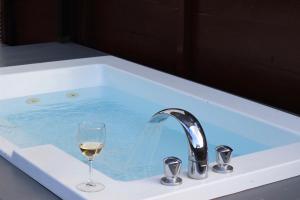 ビーチから徒歩6分広々としたテラスBBQ露天ジャグジーMorley2