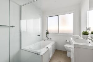 Bamboo Hideaway - 4 Mins Walk to the Beach