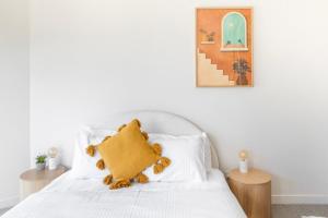 Melbourne Marvel Poolside Retreat