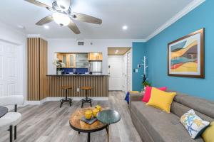 One block from beach South Beach Ocean Dr-King Bed