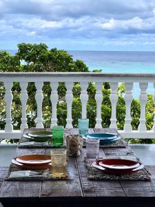 Casa De Arte, Roatan - Beachside Bliss