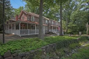 Muhlenberg Cottage - Myerstown