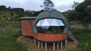 Glamping domo el colibrí