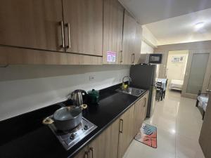 2 Beds with WIFI&TV Max 4 Pax Manila Bay MOA SHORE 844