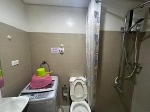 Cheap SHORE Family suite WIFI TV near MOA Airport 844