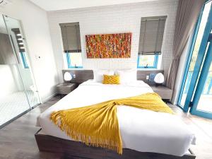 The Yen Ocean Apartment and Villa