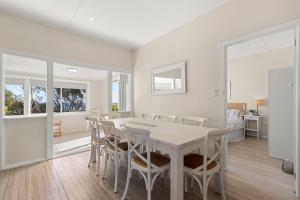 Beachhouse Currarong - Pet Friendly Beachfront