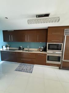 Sun&Sea IconBrickell Unit