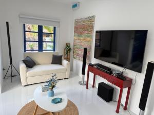 Bophut Fishermans Village Blue Ocean and Pink Sky Villas