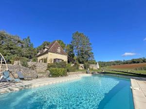 Maisons de vacances Charmante Bergerie avec Piscine Privee a Tremolat - FR-1-824-7 : photos des chambres