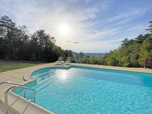 Maisons de vacances Maison plain-pied avec piscine privee au coeur du Perigord - FR-1-824-18 : photos des chambres