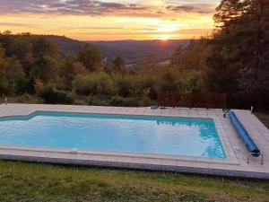 Maisons de vacances Maison plain-pied avec piscine privee au coeur du Perigord - FR-1-824-18 : photos des chambres