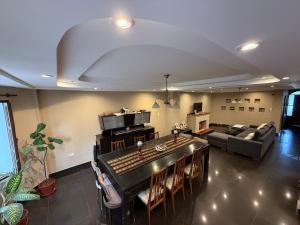 Caseros House - Guest House