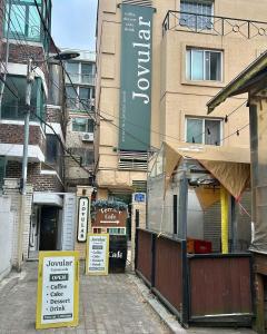 Hongik Univ Station Romantic Rooftop-House