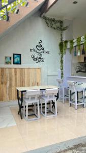 Medewi Hady Surf Camp