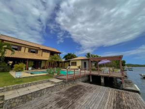 Piscina na Beirada do Canal - Alto Padrão em Cabo Frio - Ogiva - Vista Mar