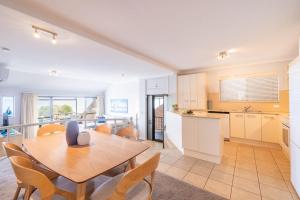 A Yachtsman Rest, 3-37 Victoria Pde - stunning unit with stunning views