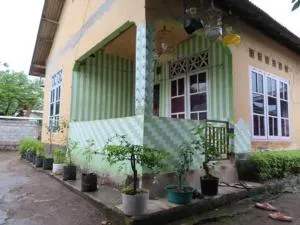 Juli Homestay - Taliwang