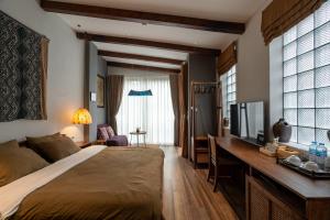 Phen Art House, Artistic Living in the Heart of Old Quarter