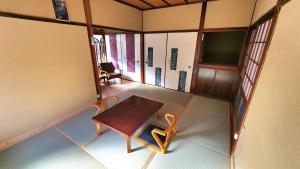 Guesthouse Trailhead