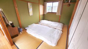 Guesthouse Trailhead