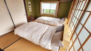 Guesthouse Trailhead