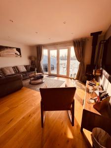 Cotswolds Lakeside Lodge - Nesbitts Nest