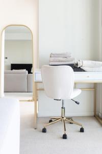 Comfy 1BDR Apartment 3min to Train Station Burwood