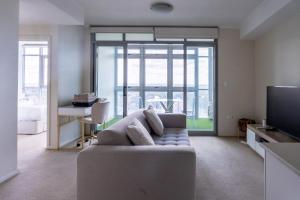 Comfy 1BDR Apartment 3min to Train Station Burwood