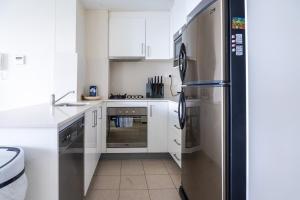 Comfy 1BDR Apartment 3min to Train Station Burwood