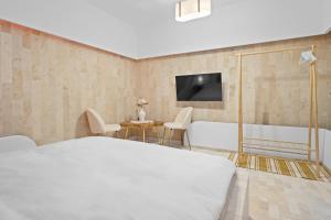 Santorini White Experience