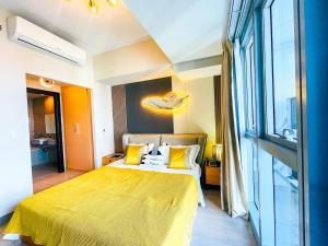 Ultra-Luxury 3BR Penthouse in Uptown BGC