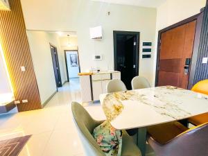 Ultra-Luxury 3BR Penthouse in Uptown BGC