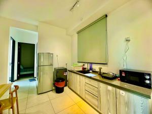 15 min airport to apartment 3br 10pax
