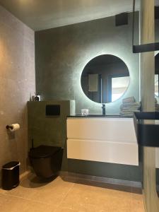 Studio By Aimee - 20m from the beach & in city centre!