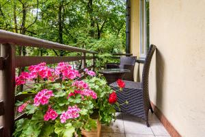 City Center apartment, 8