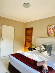 SnaMel Guest House Waterfall